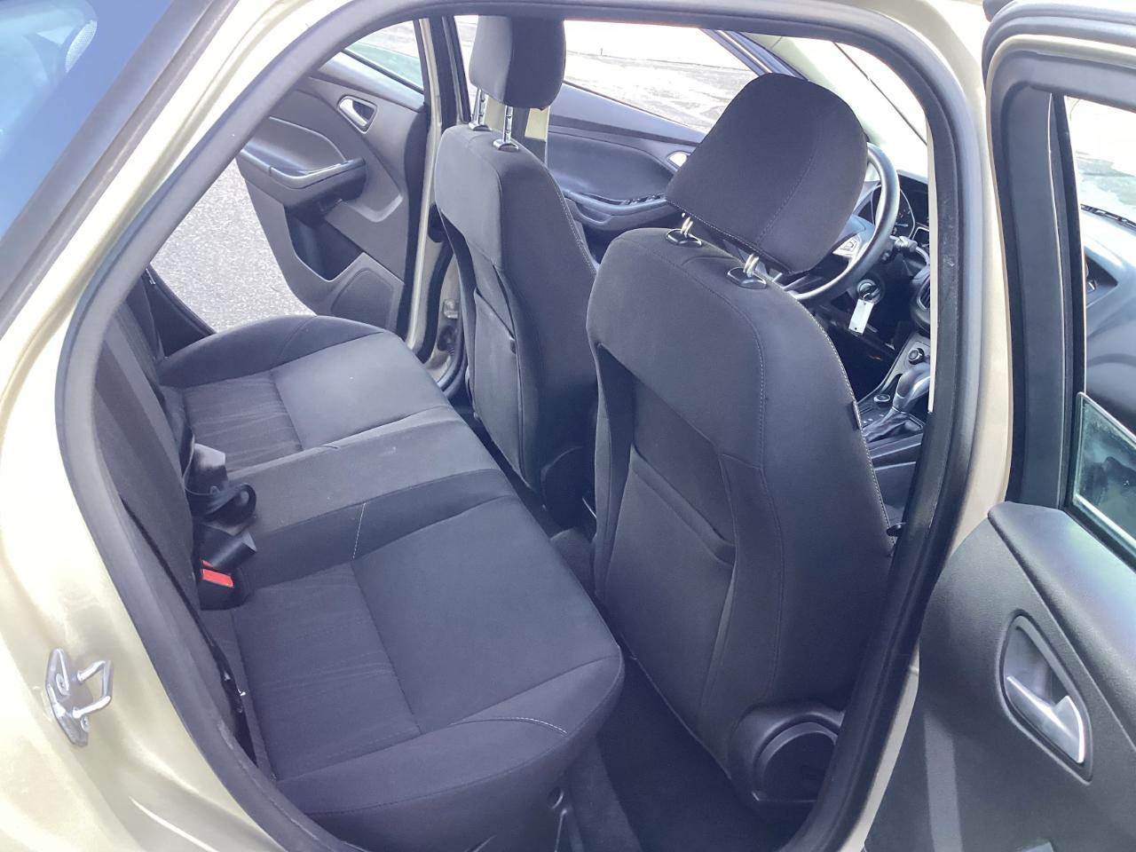 Ford Focus SE Sedan 2017