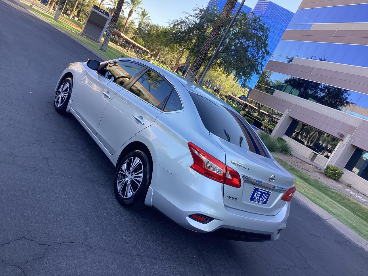 Nissan Sentra S CVT 2019