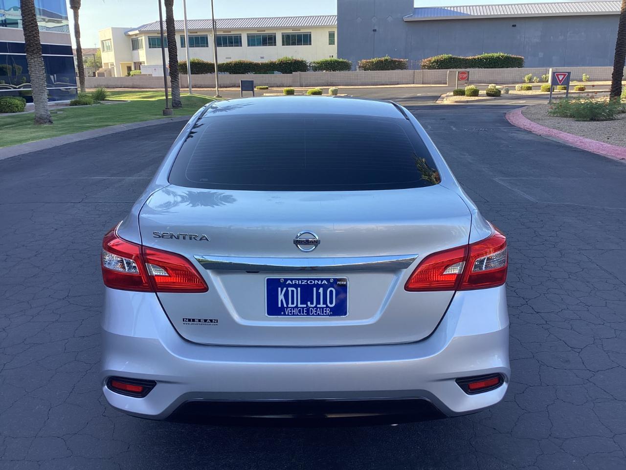Nissan Sentra S CVT 2019