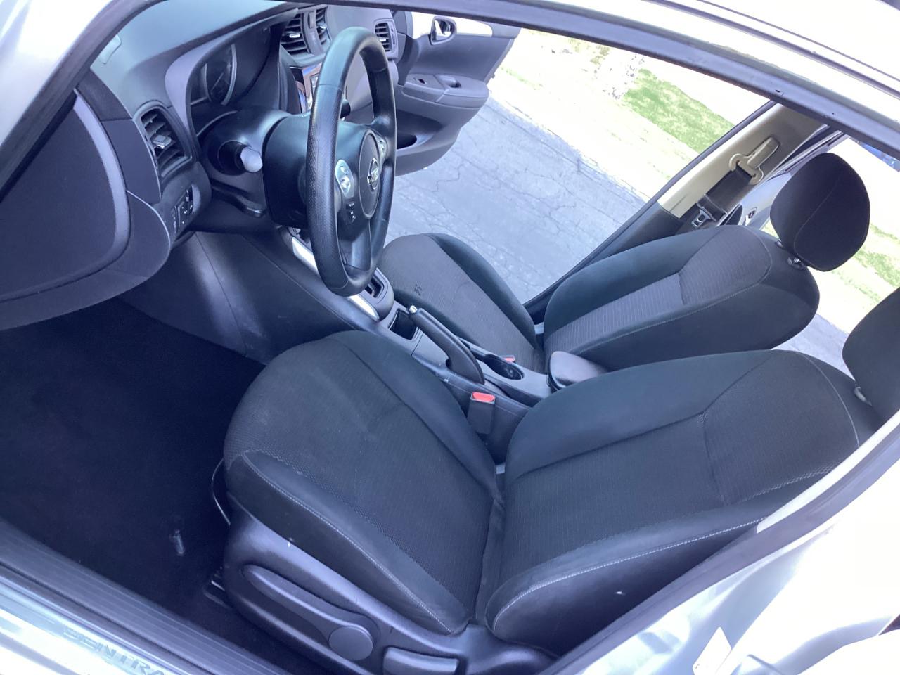 Nissan Sentra S CVT 2019