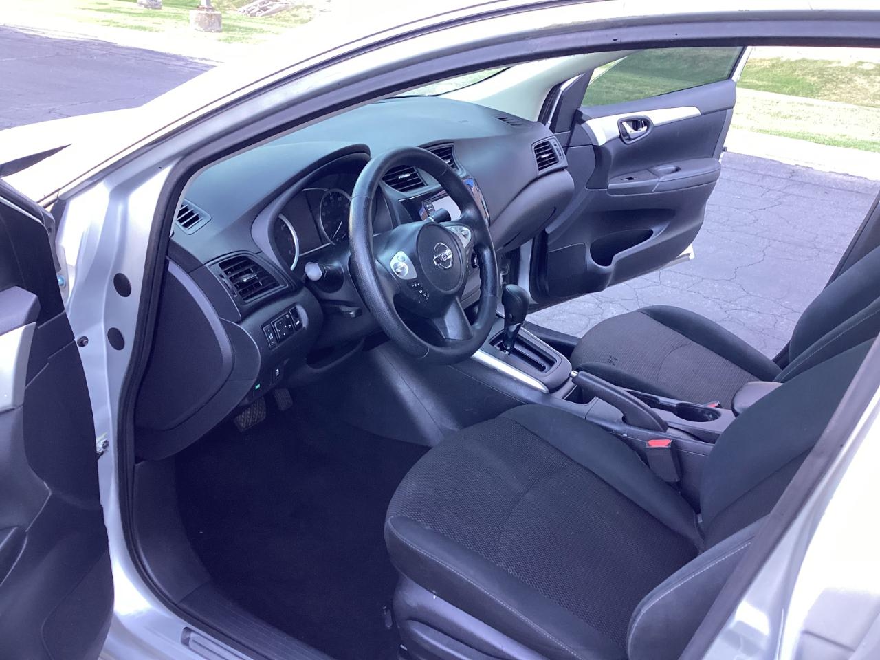 Nissan Sentra S CVT 2019