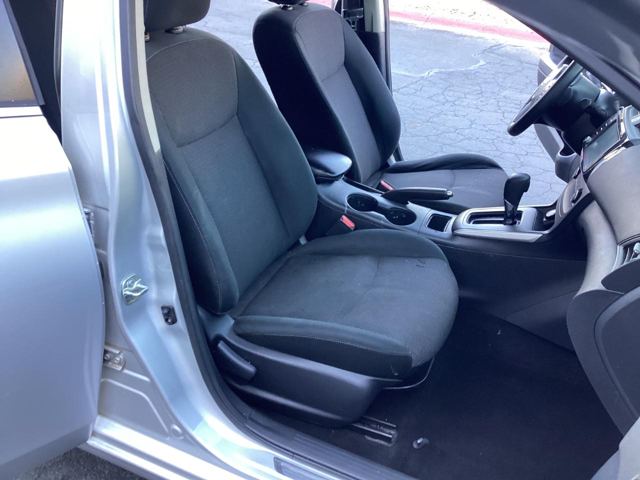Nissan Sentra S CVT 2019