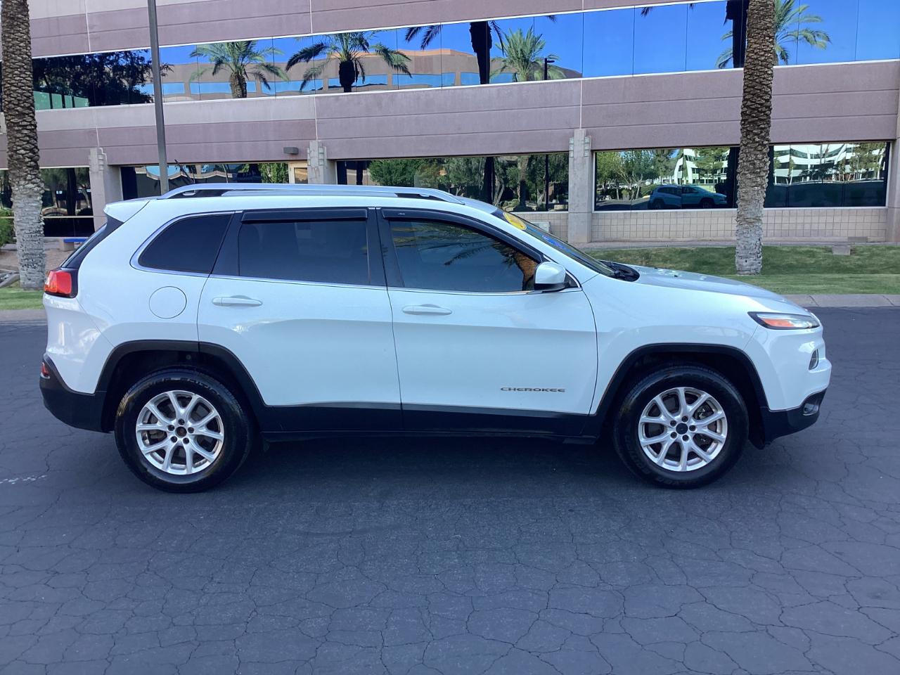 Jeep Cherokee Latitude 4WD 2015
