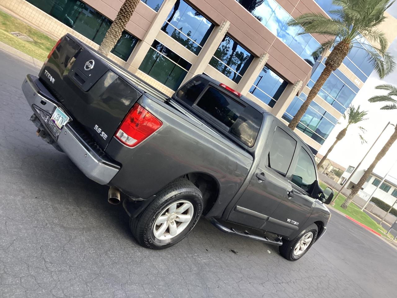 Nissan Titan LE Crew Cab 2WD SWB 2008