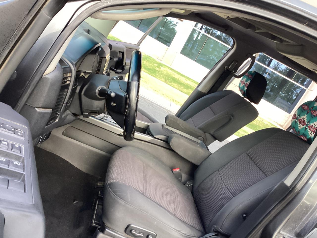 Nissan Titan LE Crew Cab 2WD SWB 2008