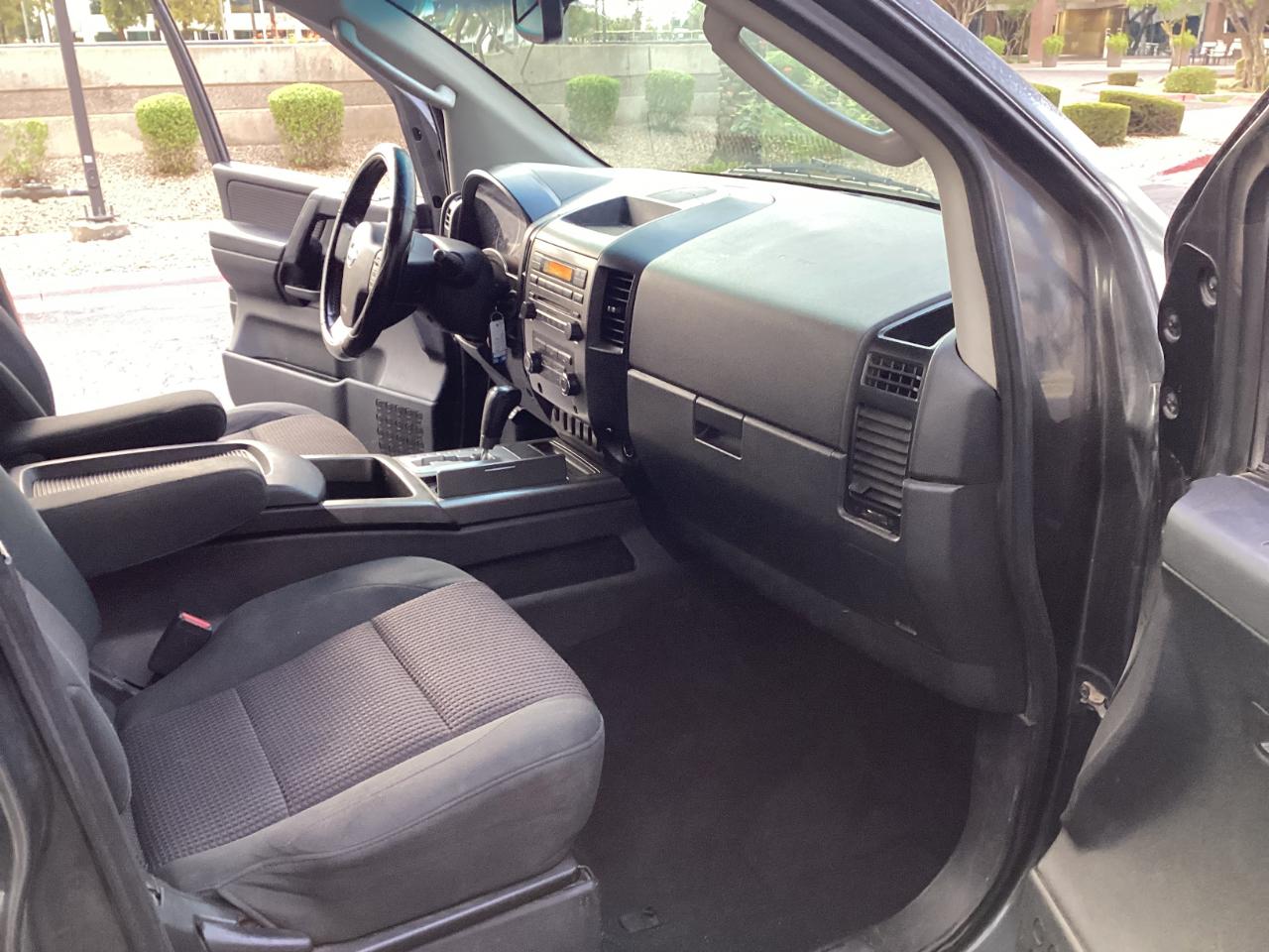 Nissan Titan LE Crew Cab 2WD SWB 2008