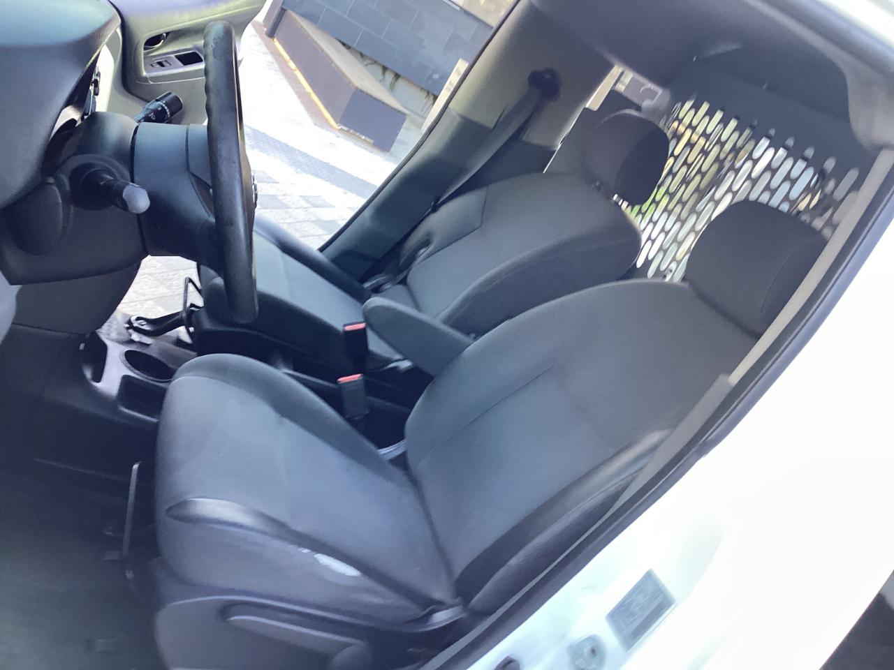 Nissan NV200 SV 2015