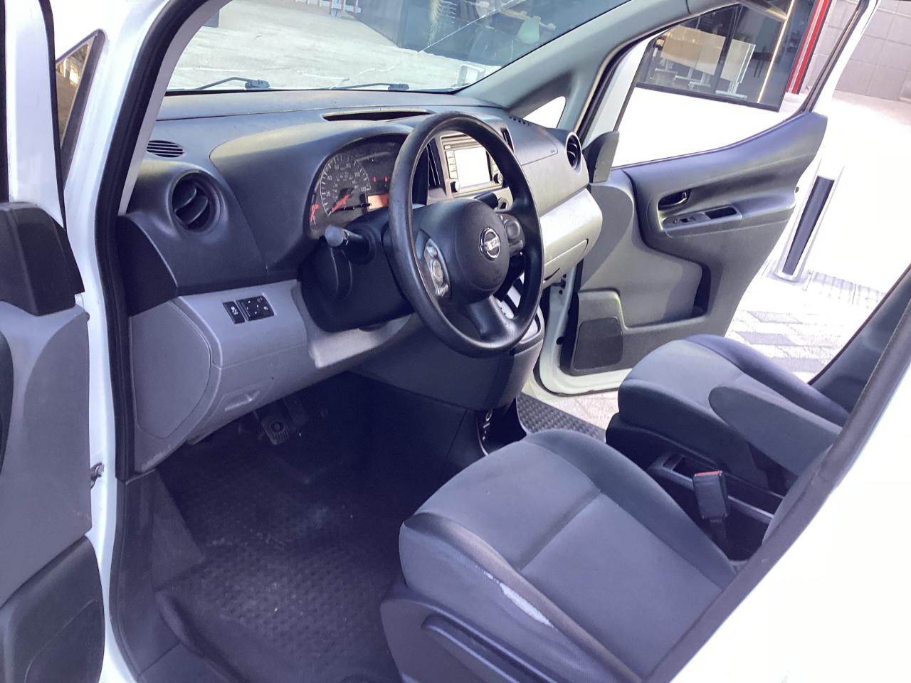 Nissan NV200 SV 2015