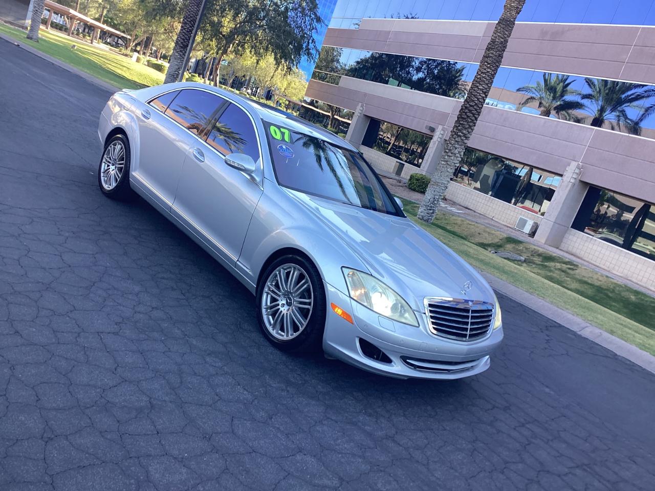 Mercedes-Benz S-Class S550 2007