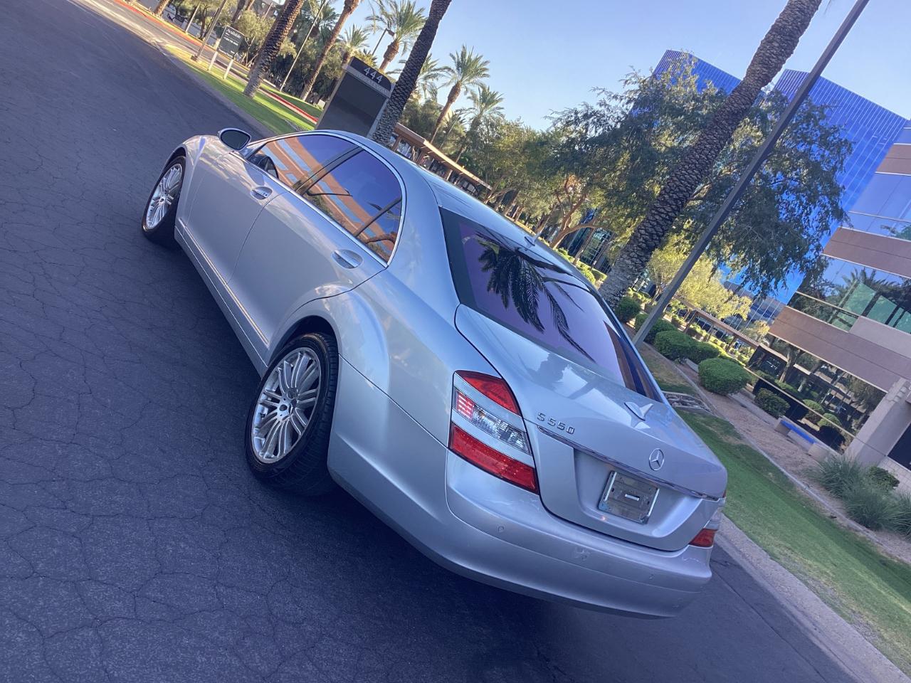 Mercedes-Benz S-Class S550 2007
