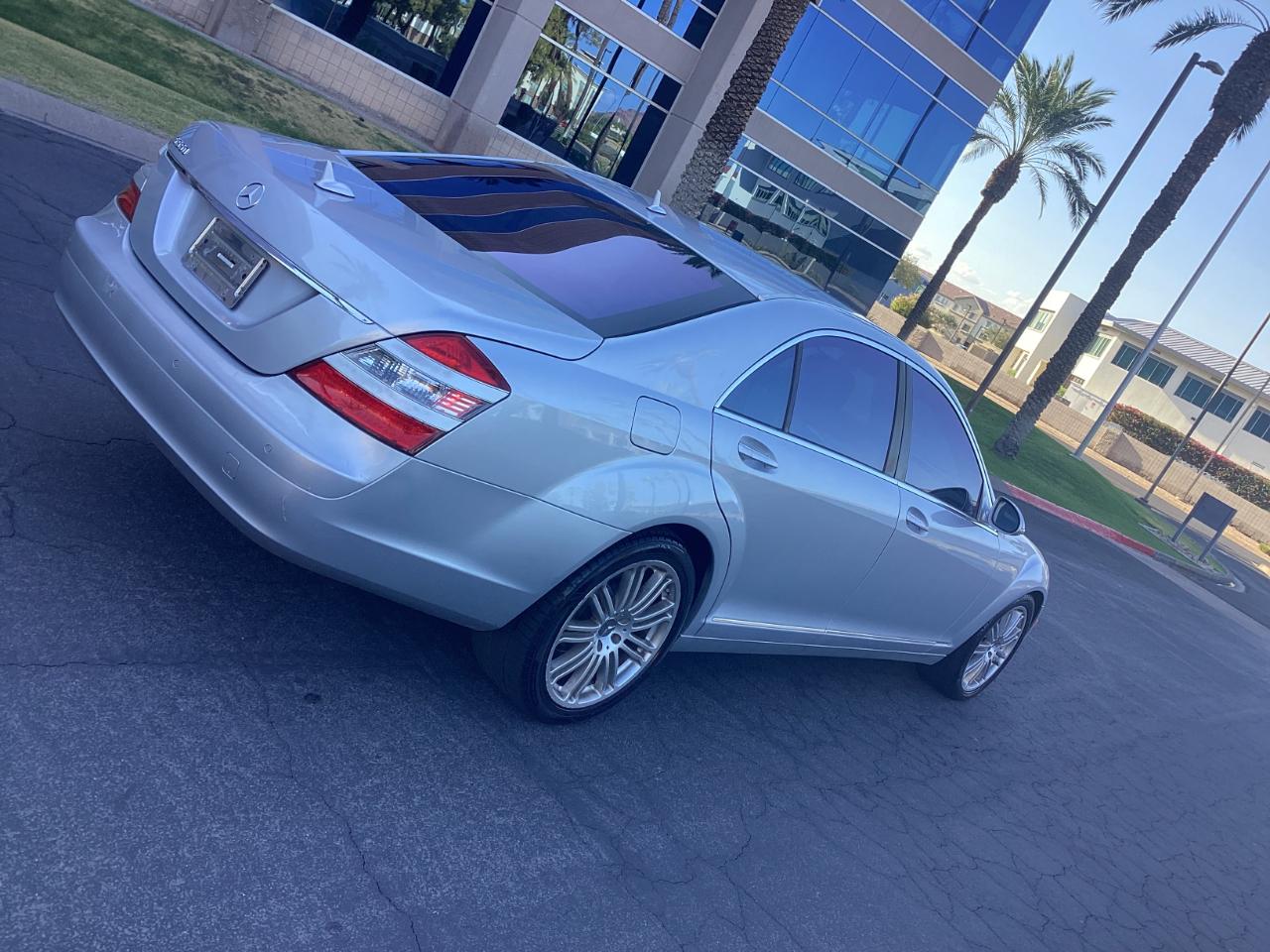 Mercedes-Benz S-Class S550 2007