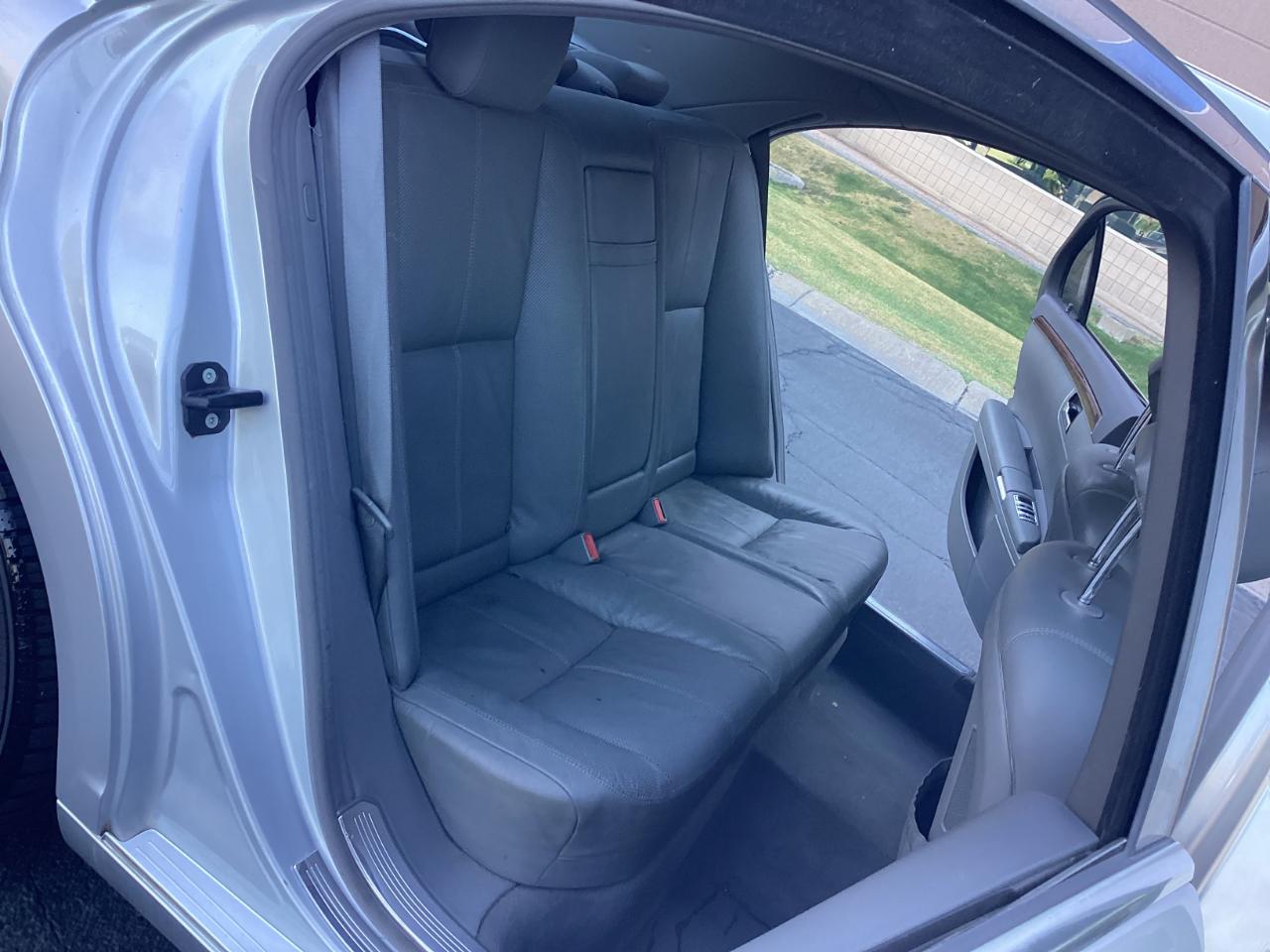 Mercedes-Benz S-Class S550 2007