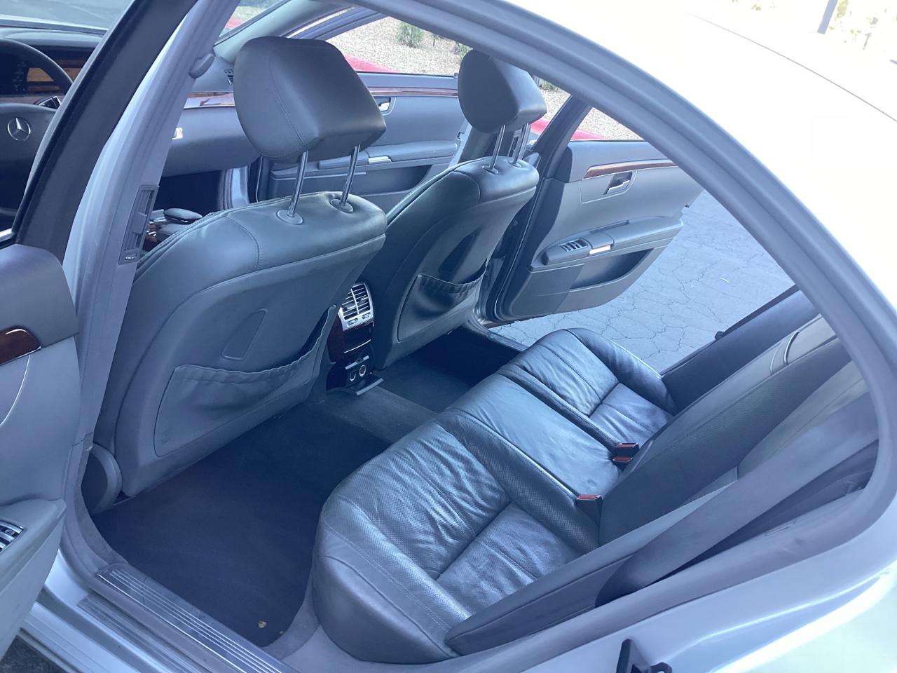 Mercedes-Benz S-Class S550 2007