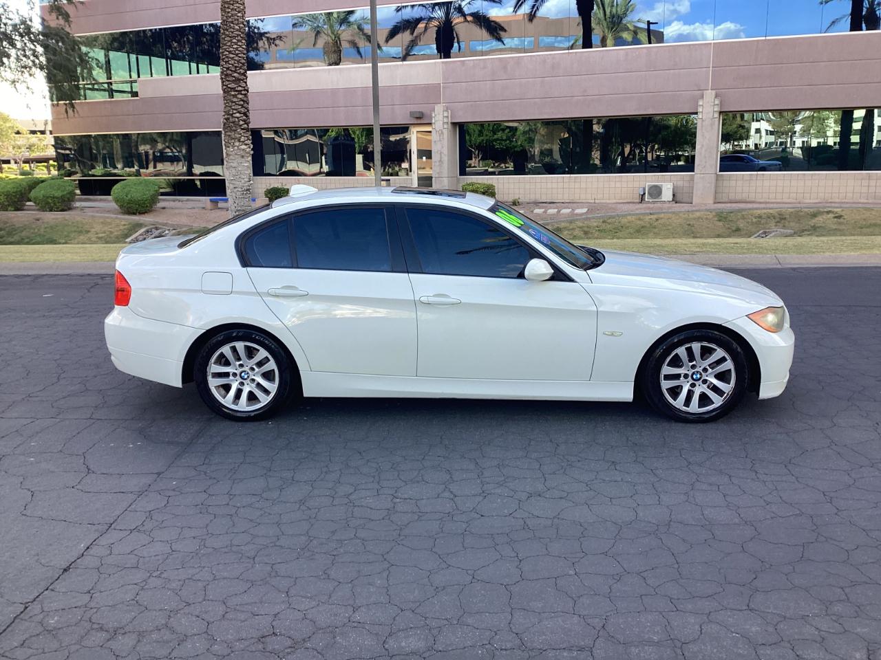BMW 3-Series 325i Sedan 2006
