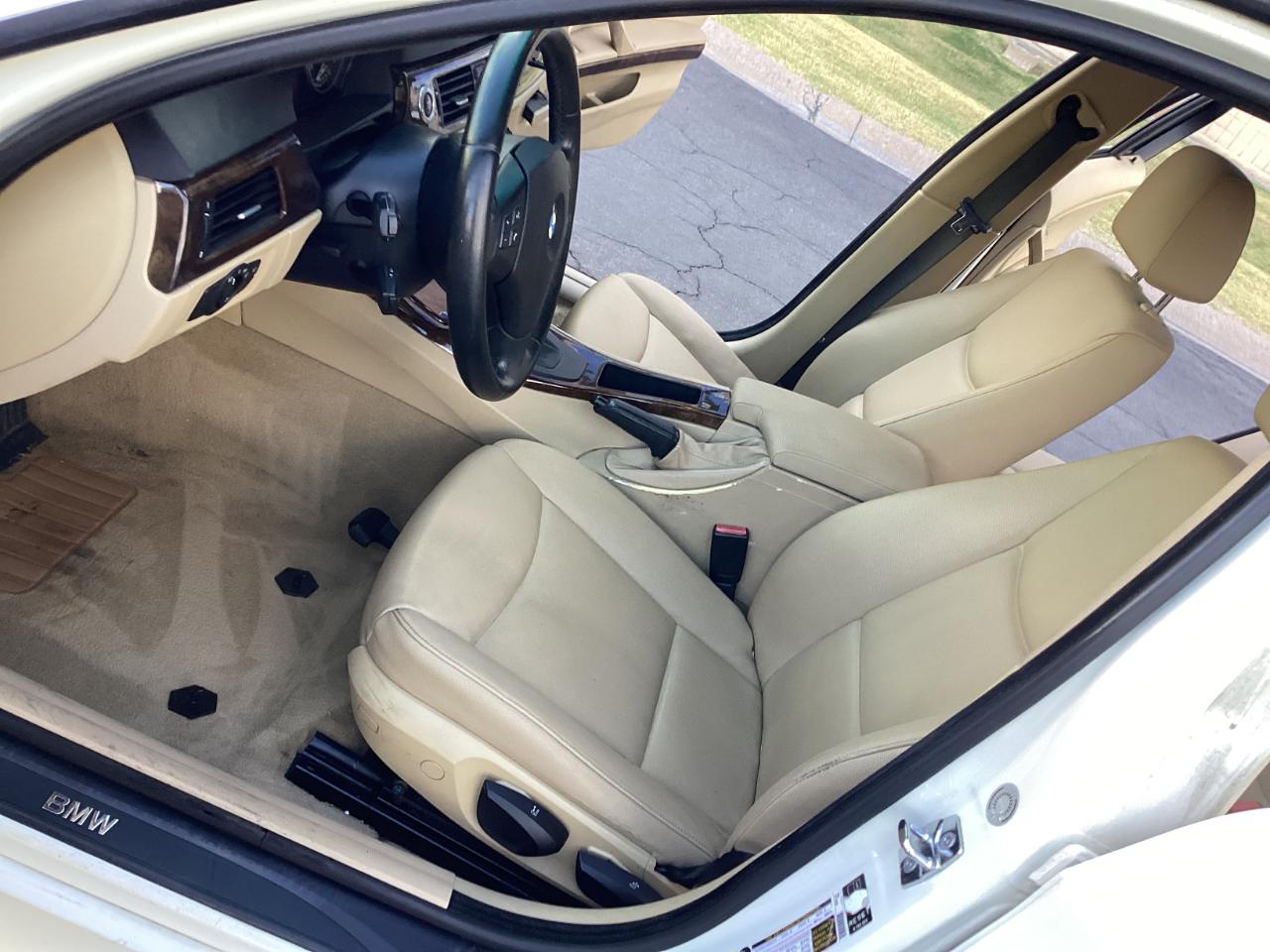 BMW 3-Series 325i Sedan 2006