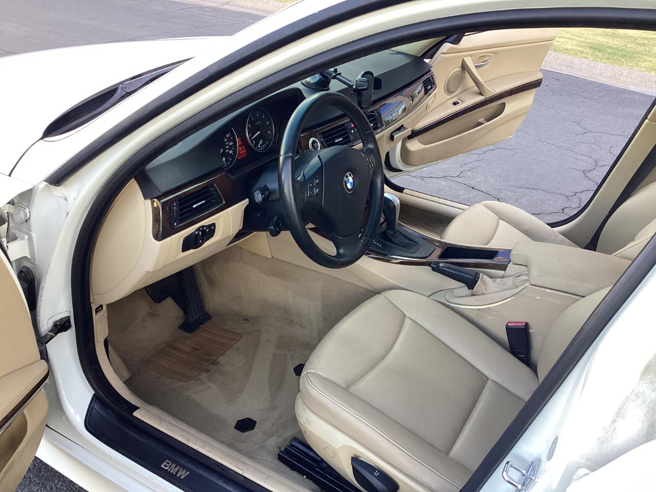 BMW 3-Series 325i Sedan 2006