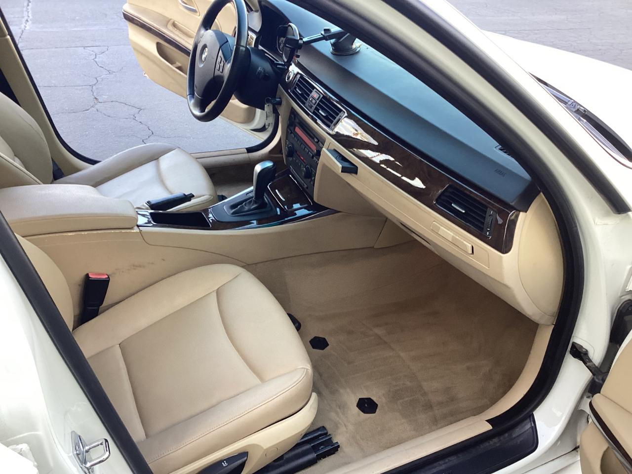 BMW 3-Series 325i Sedan 2006