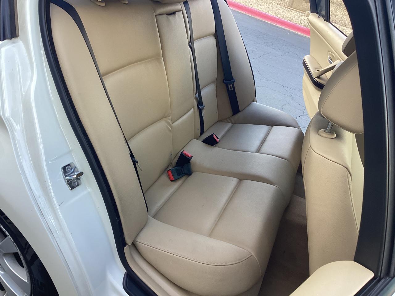 BMW 3-Series 325i Sedan 2006