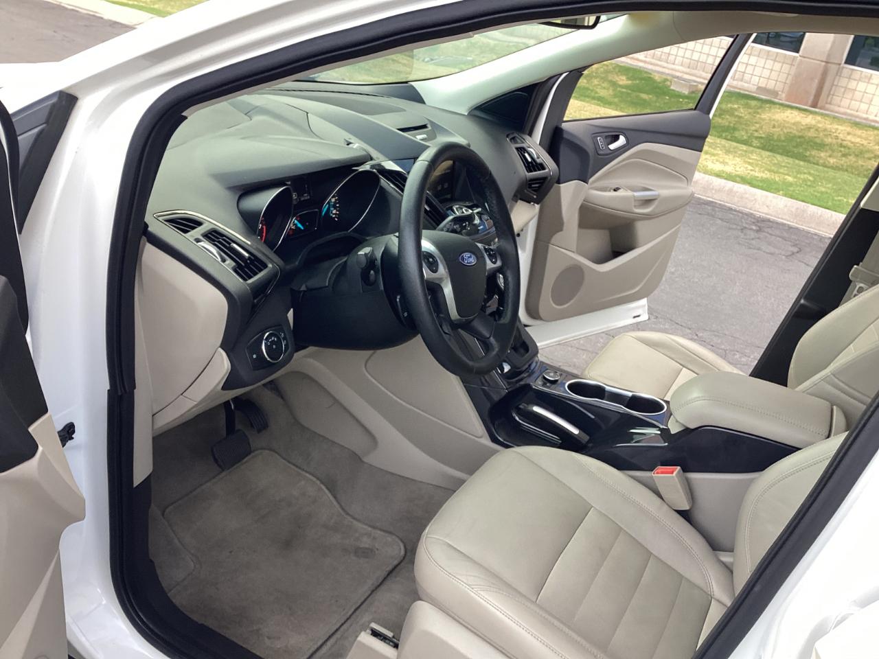 Ford Escape Titanium FWD 2014