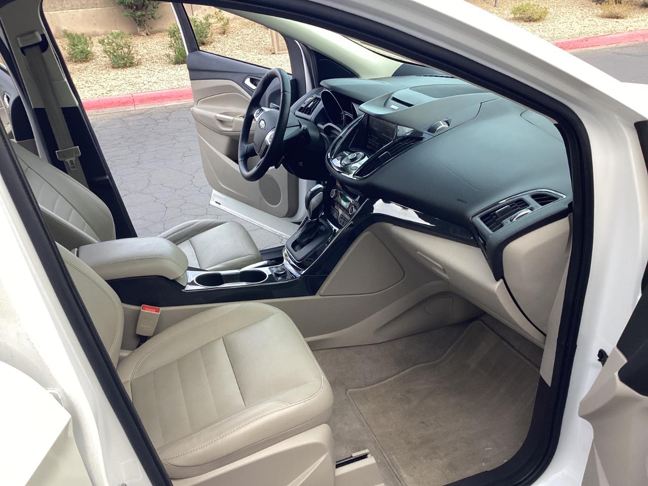Ford Escape Titanium FWD 2014
