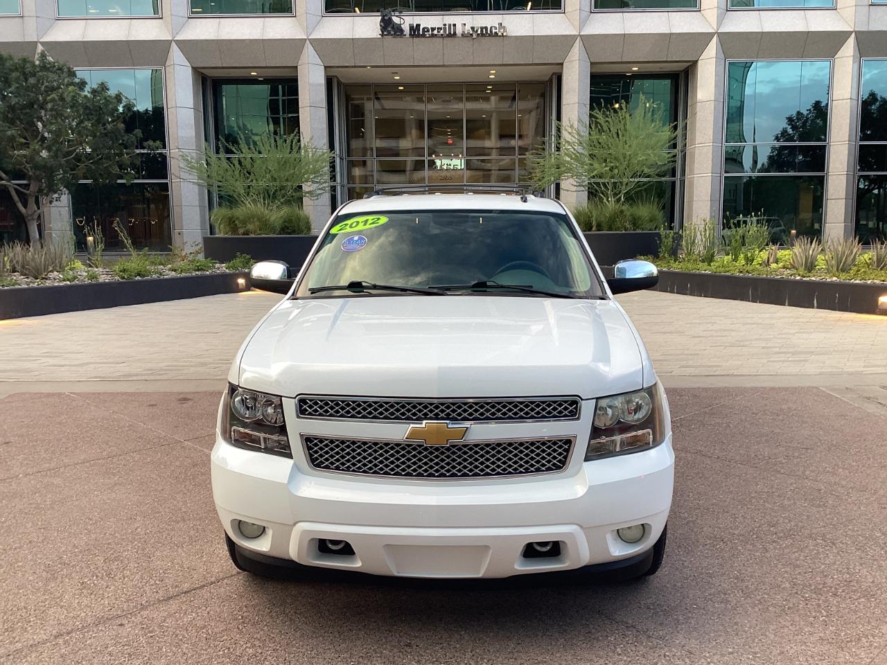 Chevrolet Suburban LT 1500 4WD 2012