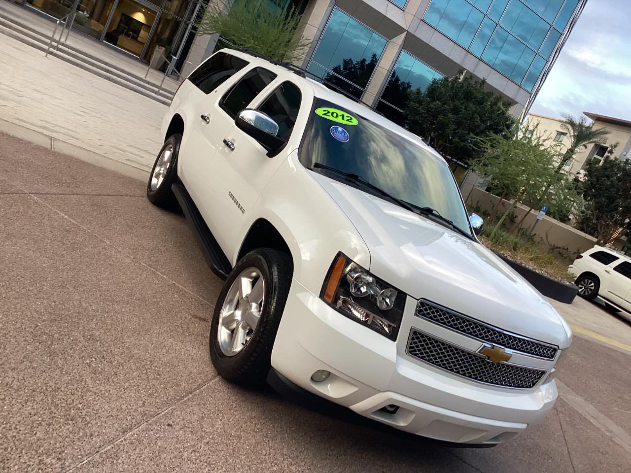 Chevrolet Suburban LT 1500 4WD 2012