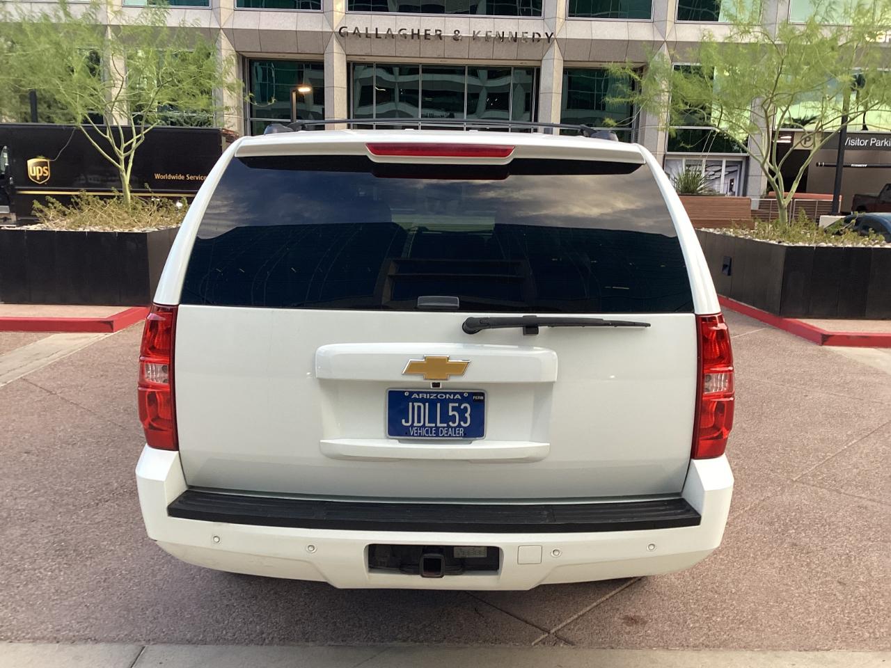 Chevrolet Suburban LT 1500 4WD 2012
