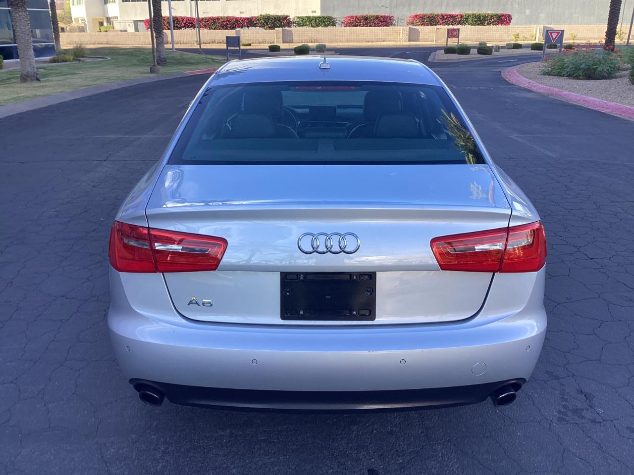 Audi A6 2.0T Premium Sedan FrontTrak Multitronic 2013