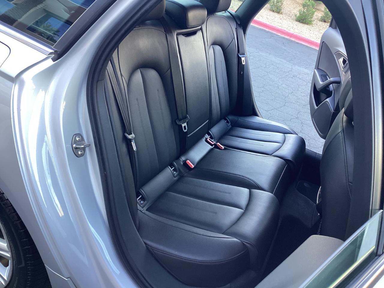 Audi A6 2.0T Premium Sedan FrontTrak Multitronic 2013