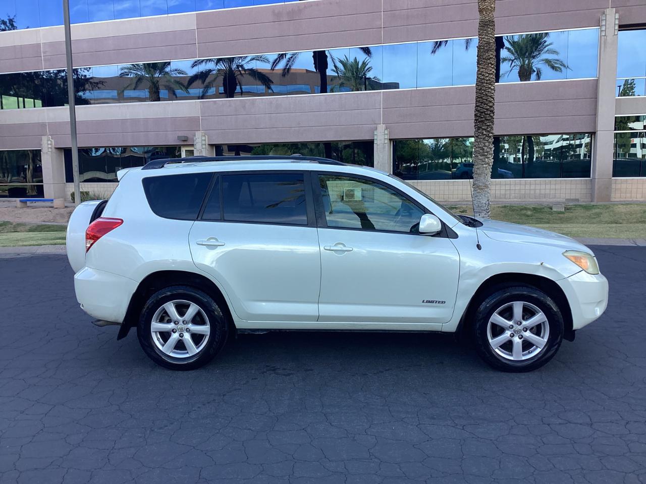Toyota RAV4 Limited I4 4WD 2007