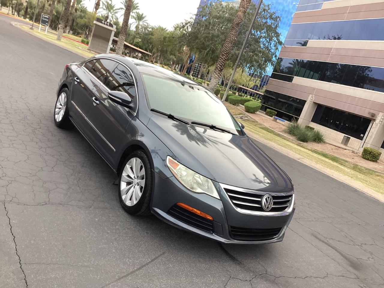 Volkswagen CC Sport PZEV 2011