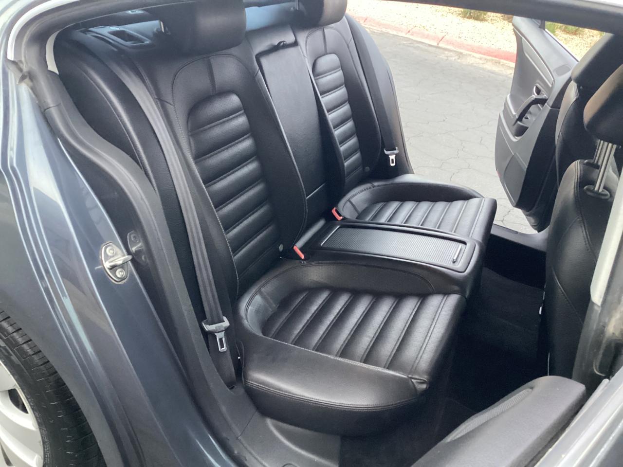 Volkswagen CC Sport PZEV 2011