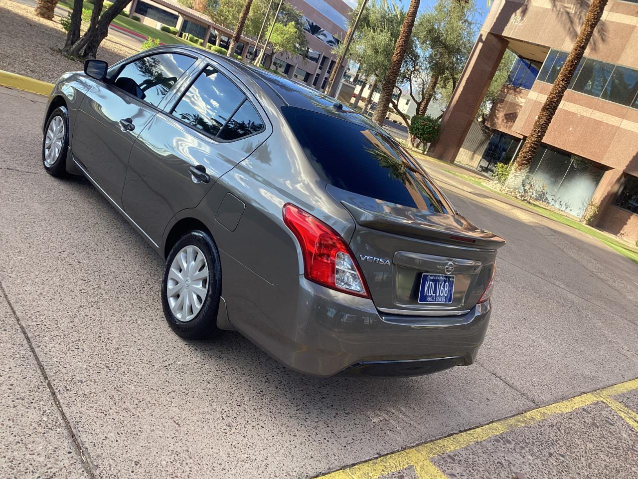 Nissan Versa 1.6 S 5M 2017