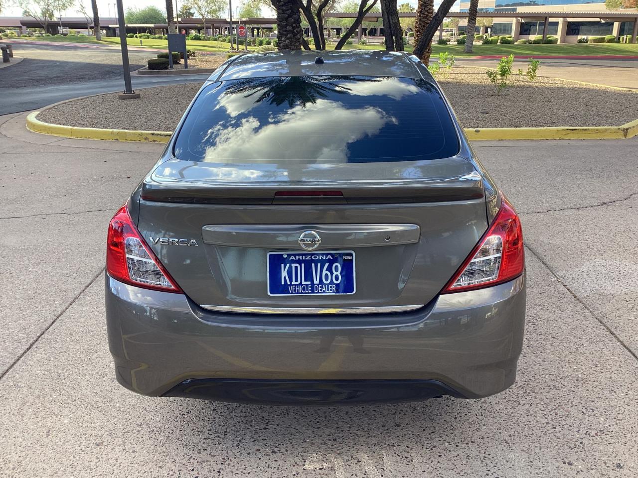 Nissan Versa 1.6 S 5M 2017