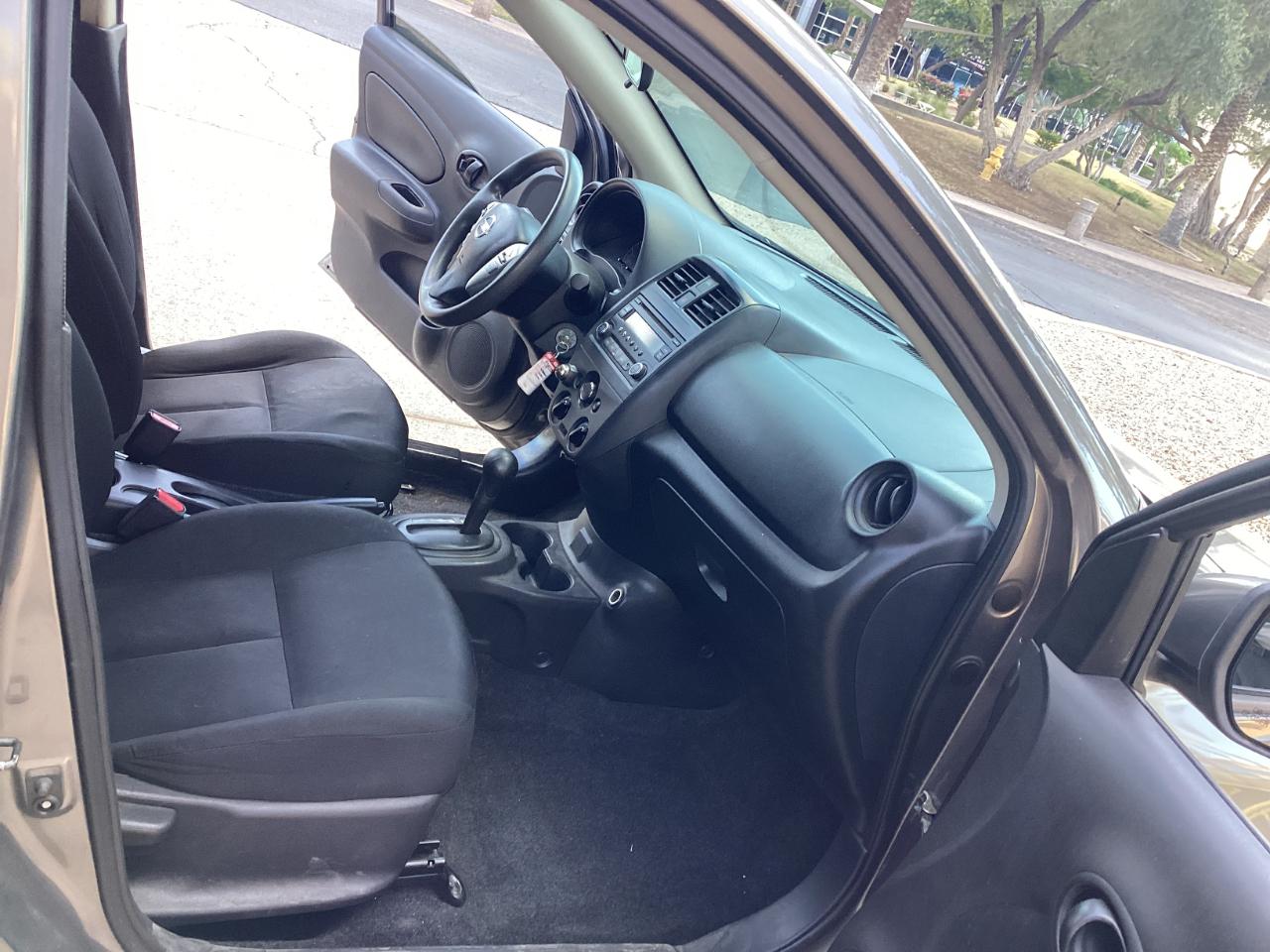 Nissan Versa 1.6 S 5M 2017