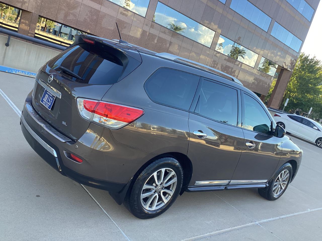 Nissan Pathfinder SV 2WD 2015