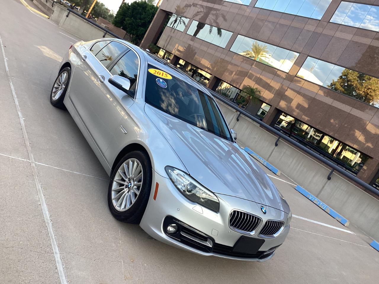BMW 5-Series 528i 2015