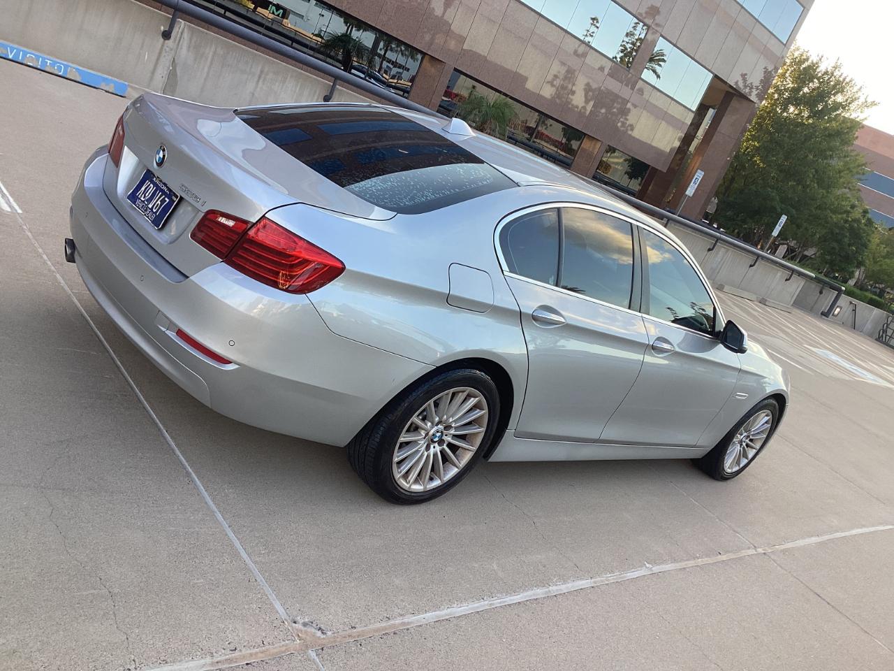 BMW 5-Series 528i 2015