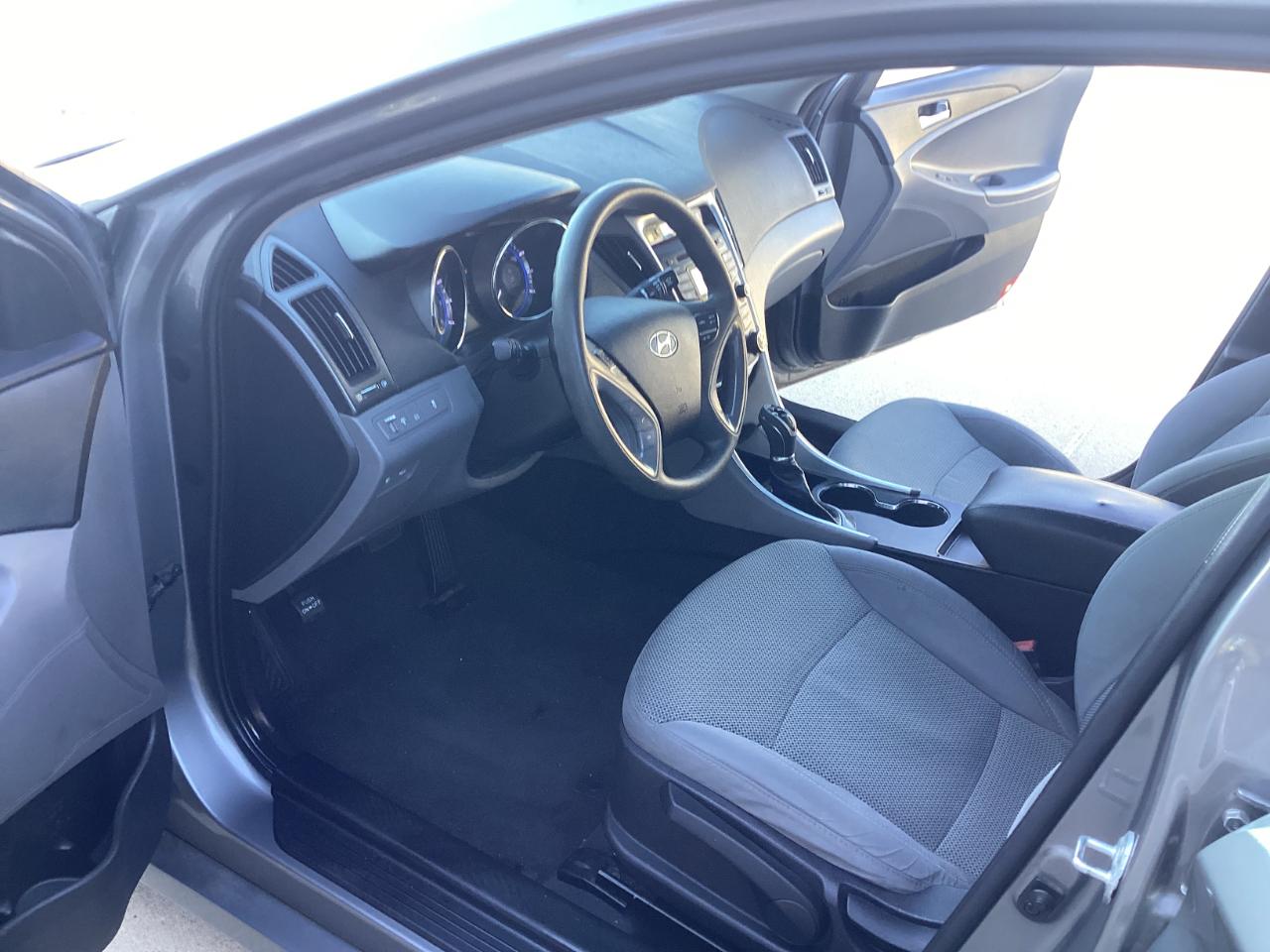 Hyundai Sonata GLS 2013
