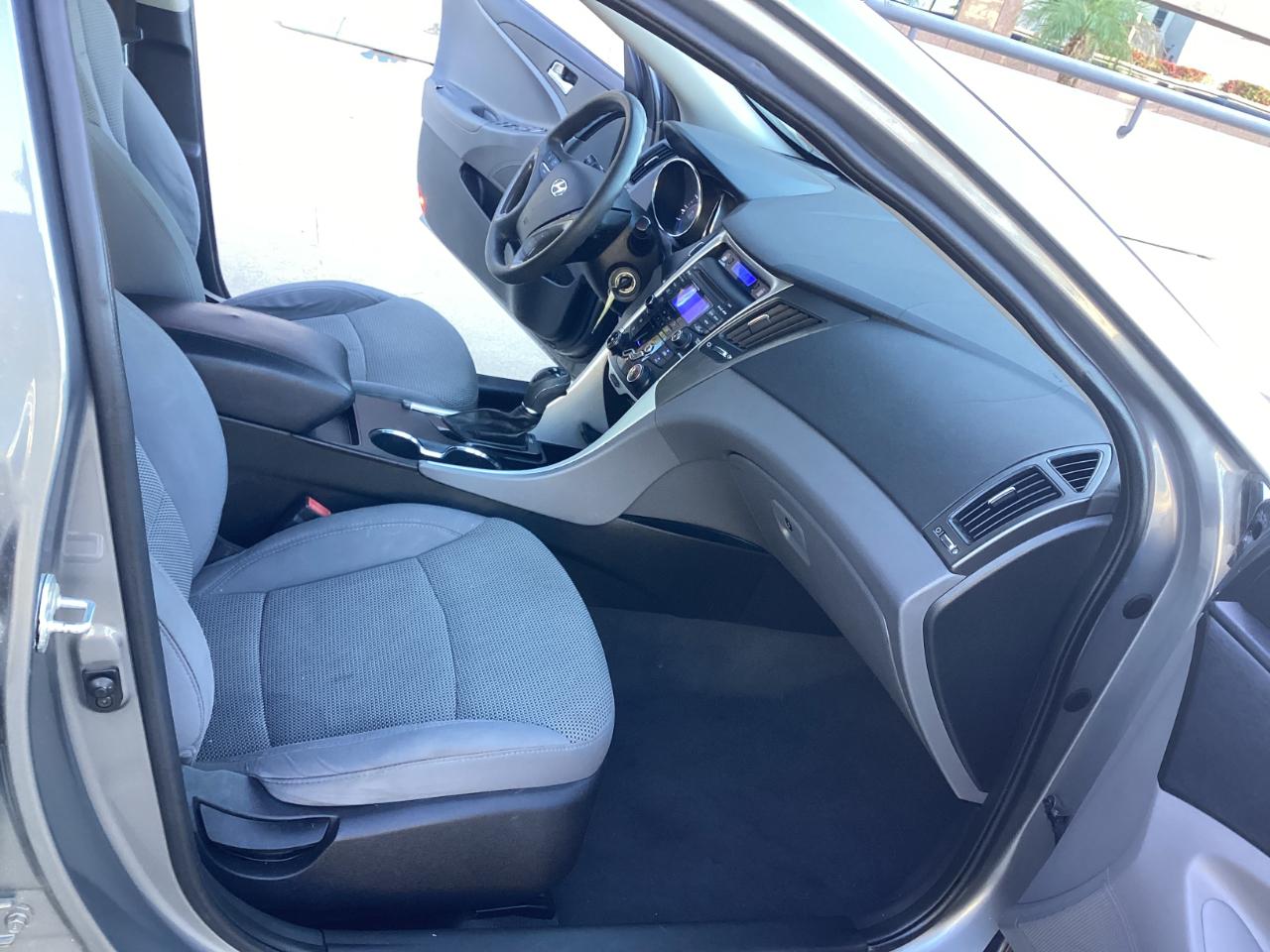 Hyundai Sonata GLS 2013