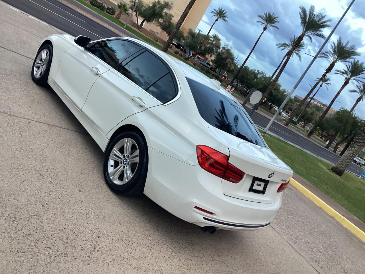 BMW 3-Series 330i SULEV Sedan 2017