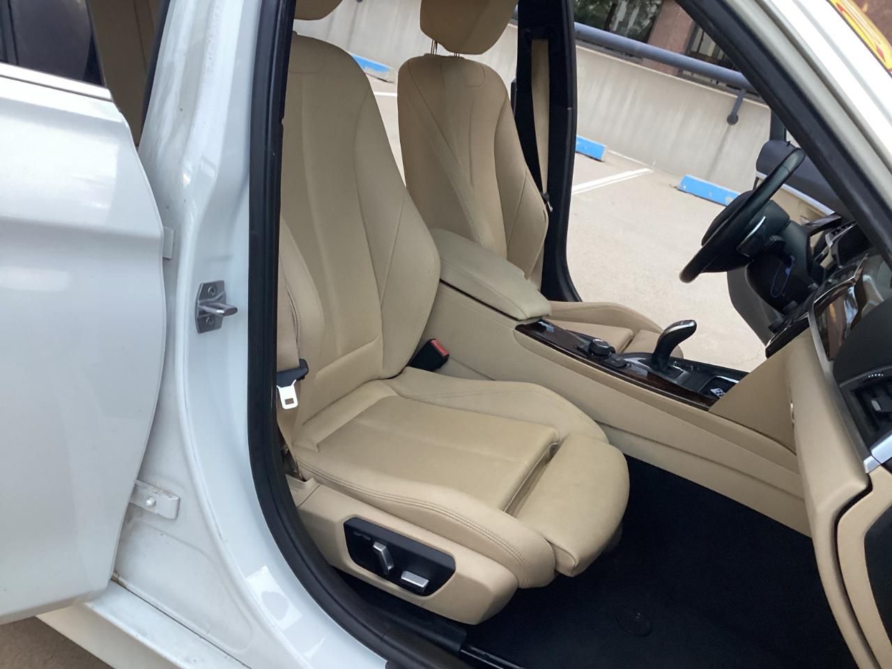 BMW 3-Series 330i SULEV Sedan 2017