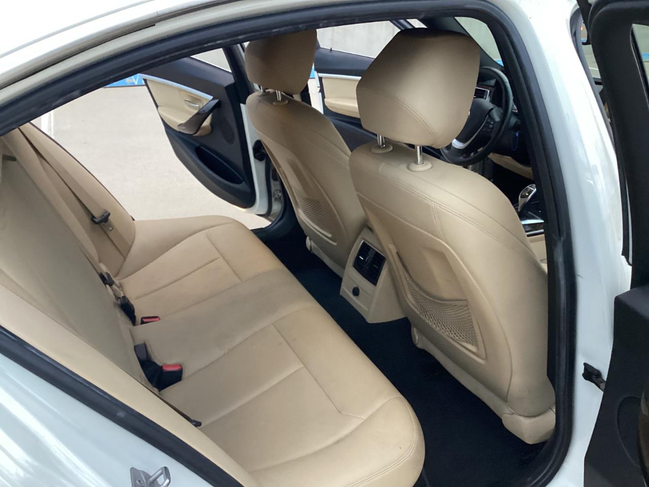 BMW 3-Series 330i SULEV Sedan 2017