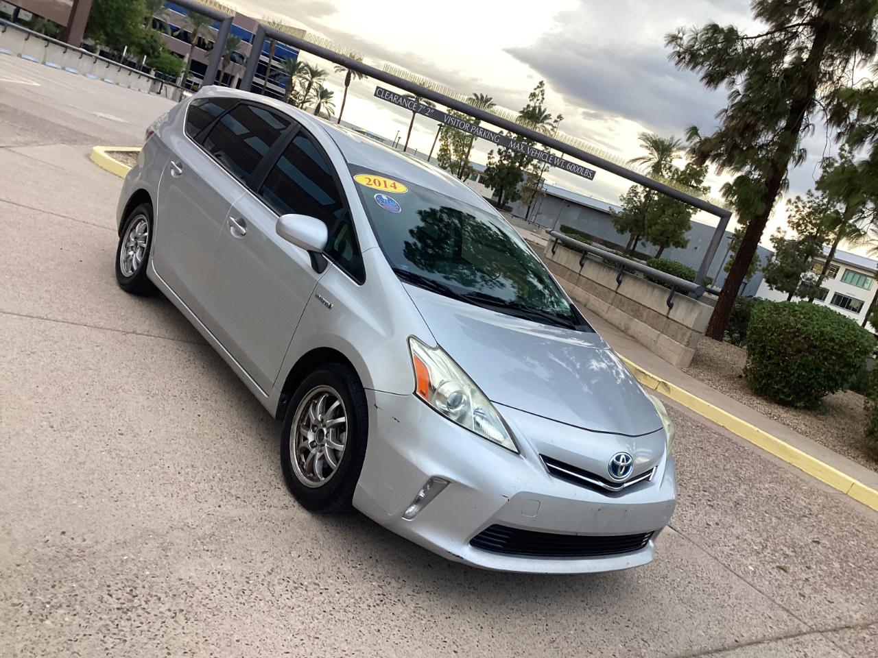 Toyota Prius V Three 2014