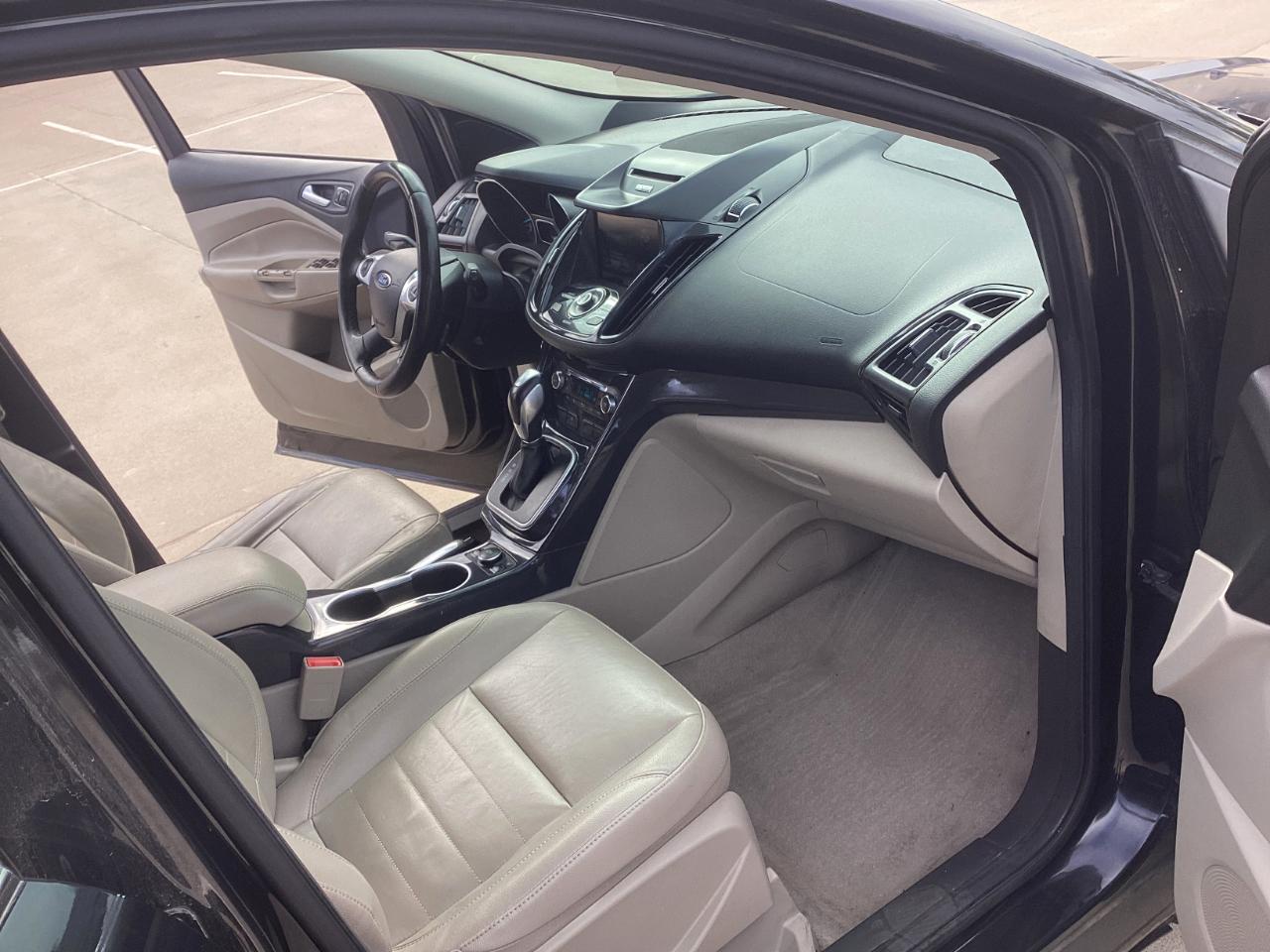 Ford Escape Titanium FWD 2014