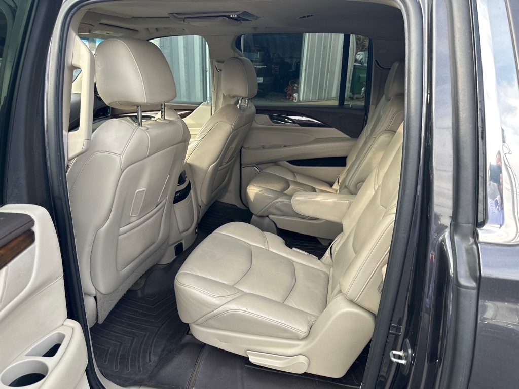 Cadillac Escalade  2016