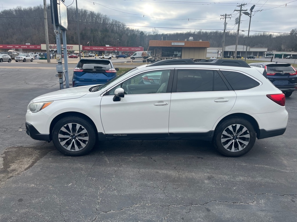 2015 Subaru Outback Limited's photo