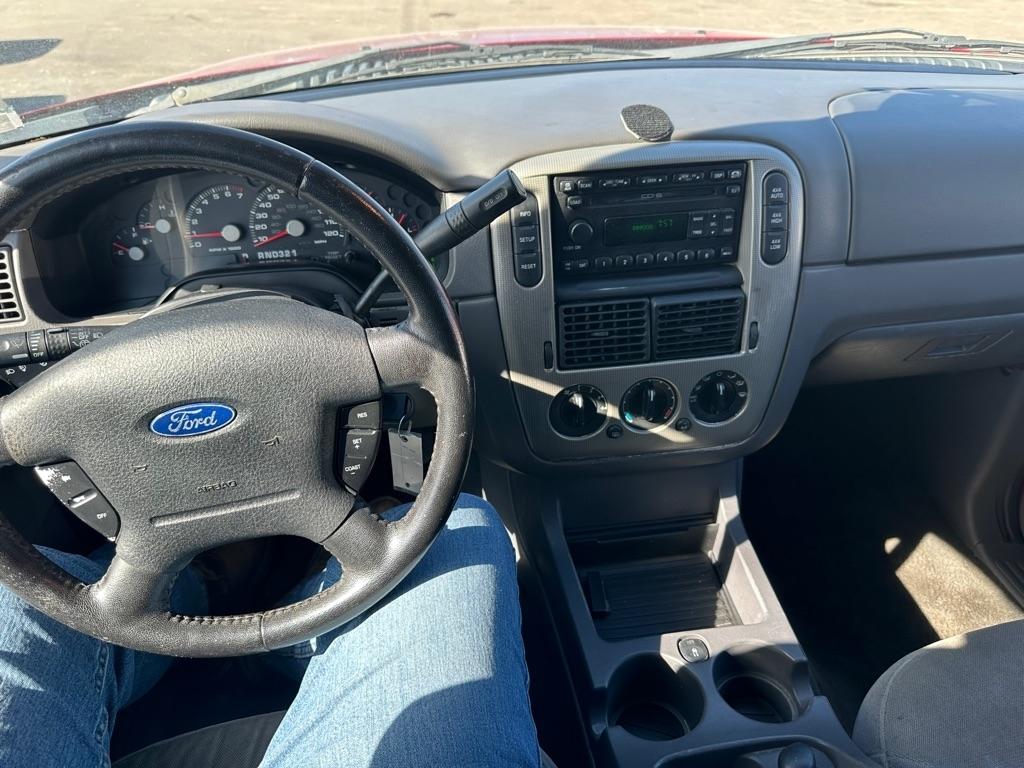 Ford Explorer  2005