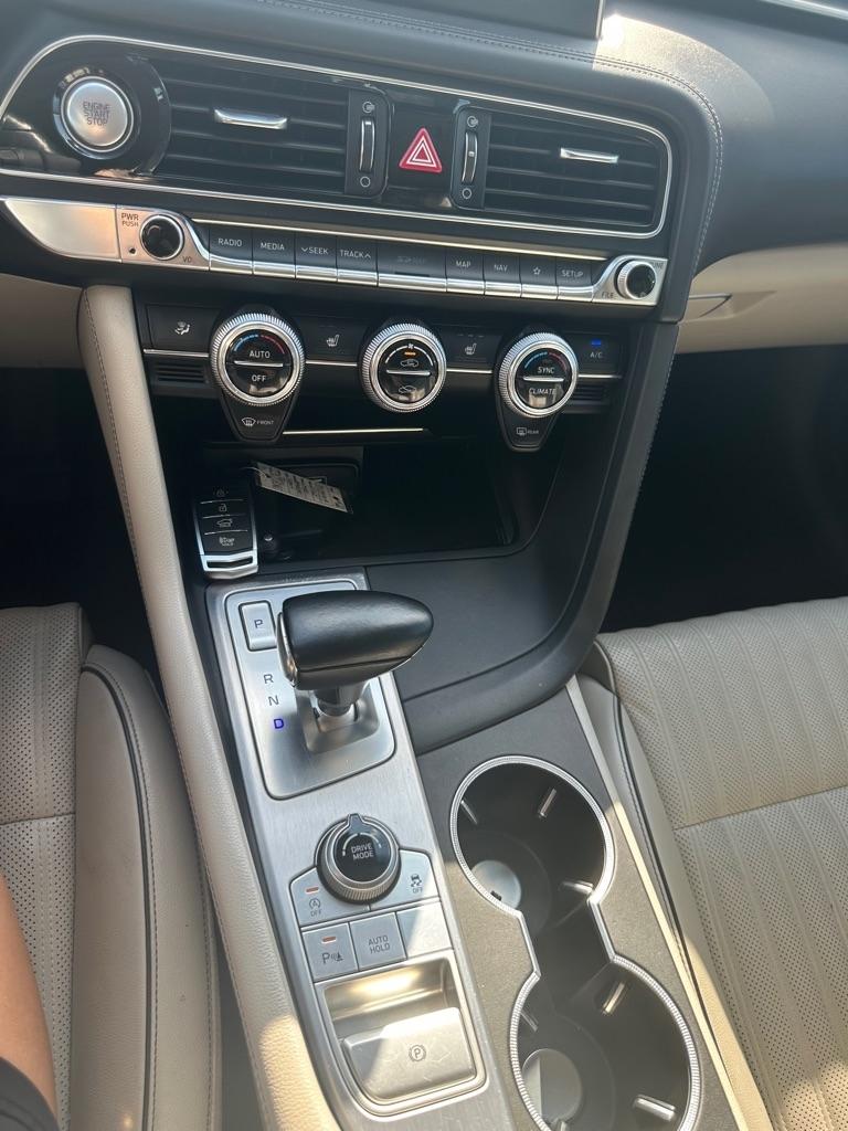 2021 GENESIS G70 Standard - Photo 8