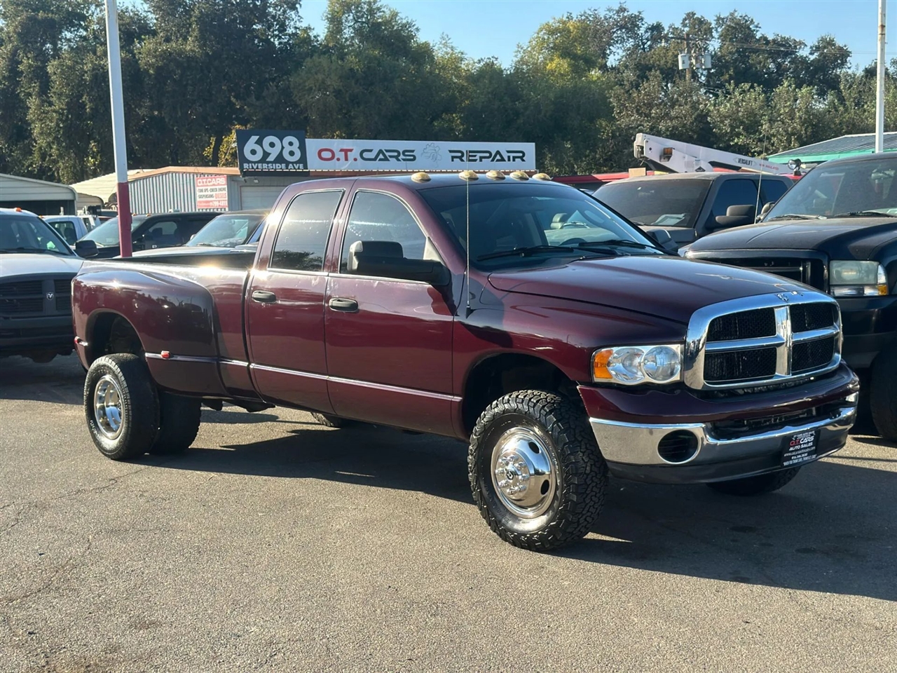 2004 Dodge Ram 3500 Laramie photo 2